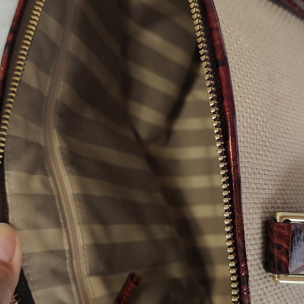 EUC Brahmin Bag - Picture 5 of 9